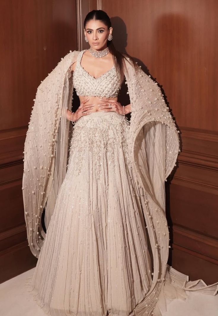 Ivory Pearl Plissé Cape Set